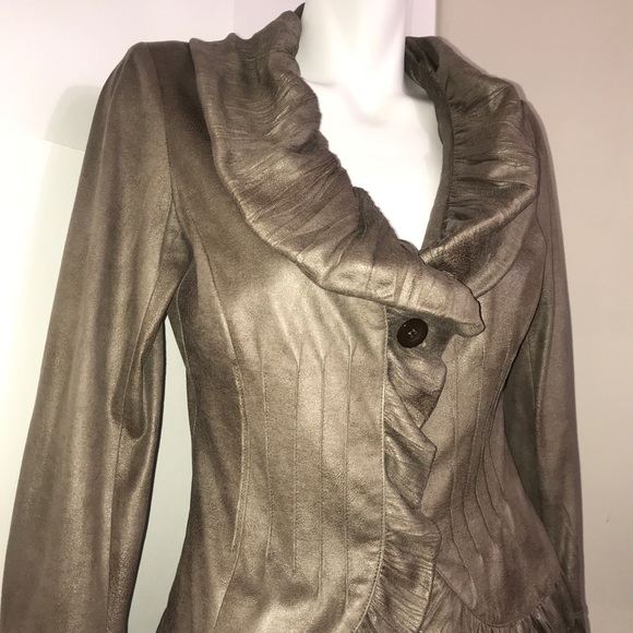 Extenzo Paris Ruffled Suede Stretch Button Blazer - Picture 6 of 11